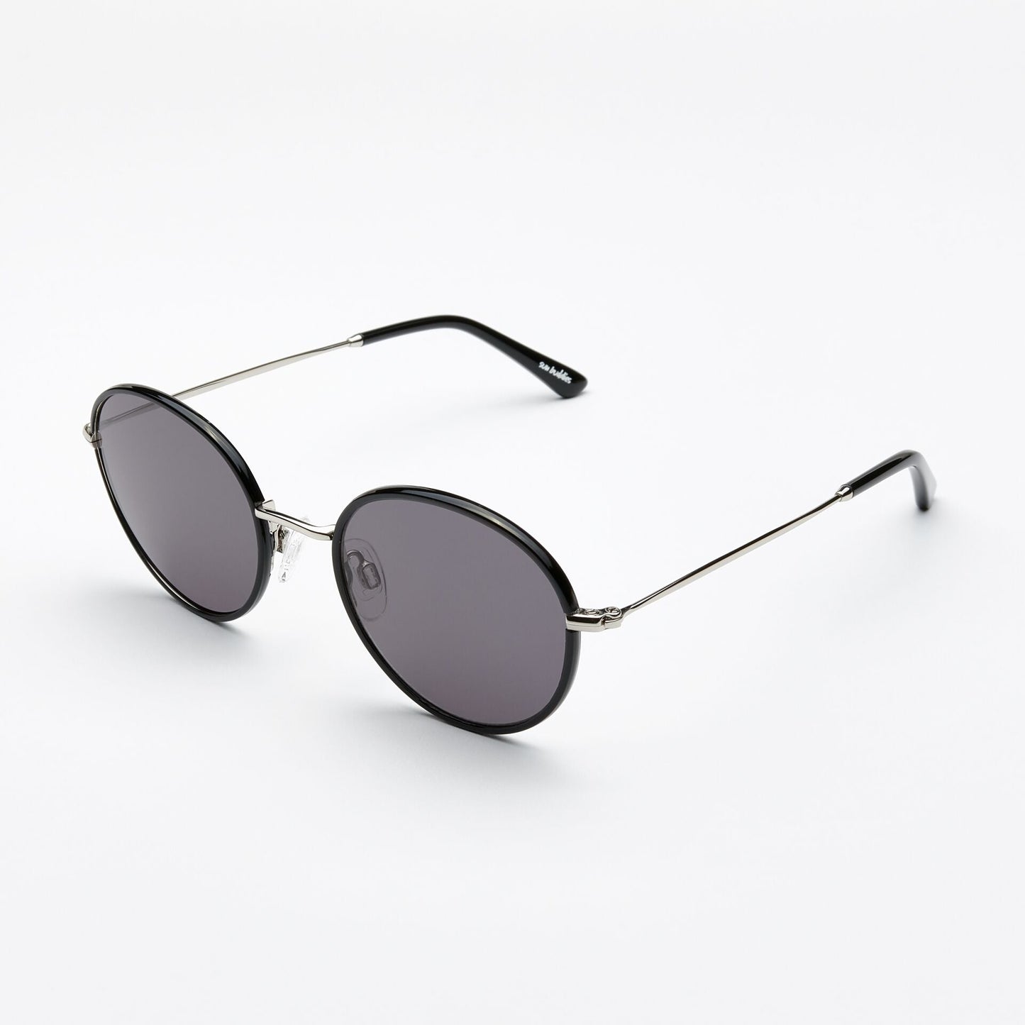Ozzy Silver / Black
